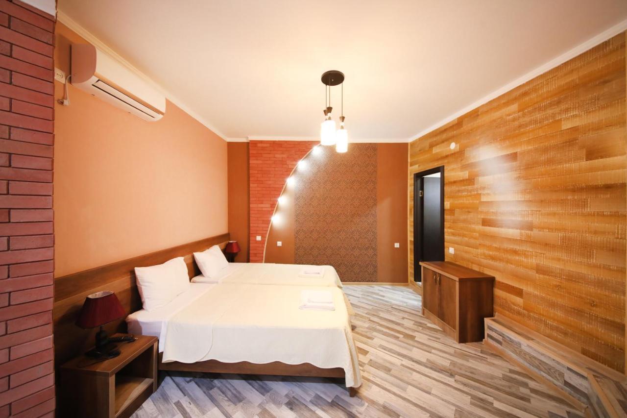 Hotel Tamari คูทายสิ ภายนอก รูปภาพ