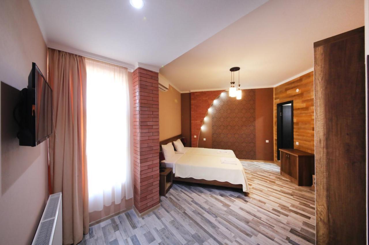 Hotel Tamari คูทายสิ ภายนอก รูปภาพ