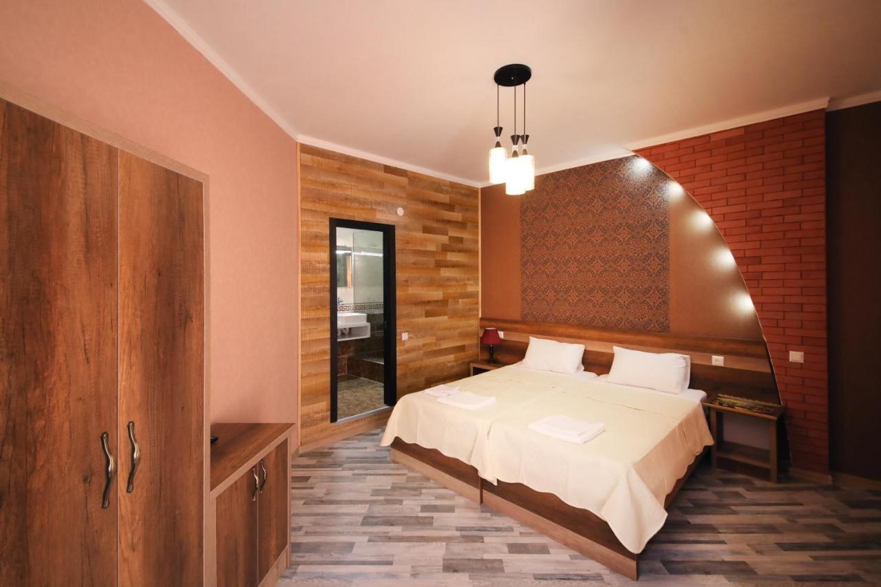 Hotel Tamari คูทายสิ ภายนอก รูปภาพ