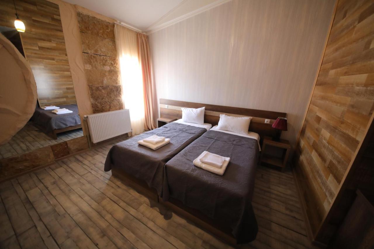 Hotel Tamari คูทายสิ ภายนอก รูปภาพ